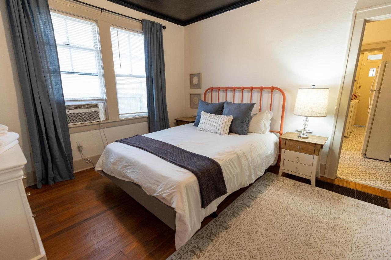 Villa Historic Revival Midtown Memphis Duplex 64 Yes Pets Fast Wifi Free Parking Esterno foto
