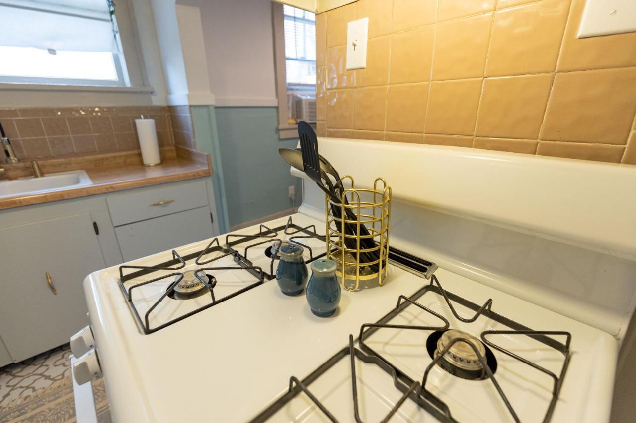 Villa Historic Revival Midtown Memphis Duplex 64 Yes Pets Fast Wifi Free Parking Esterno foto