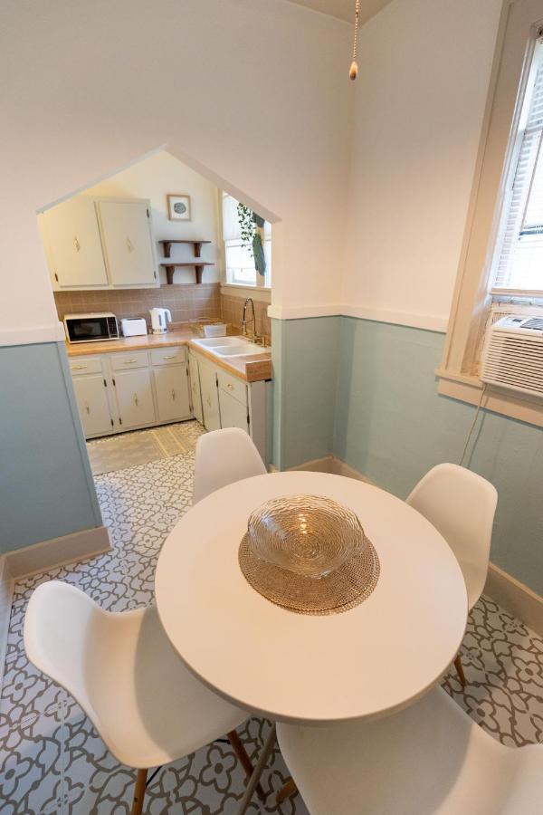 Villa Historic Revival Midtown Memphis Duplex 64 Yes Pets Fast Wifi Free Parking Esterno foto